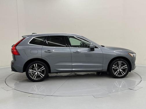 2018 Volvo XC60 T6 Momentum