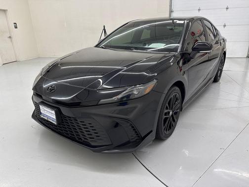 Midnight Black Metallic 2025 Toyota Camry SE