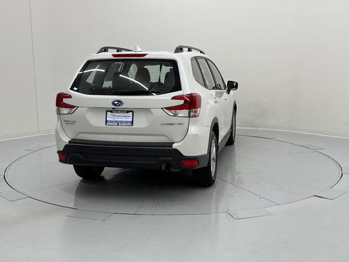 2022 Subaru Forester Base