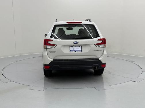 2022 Subaru Forester Base