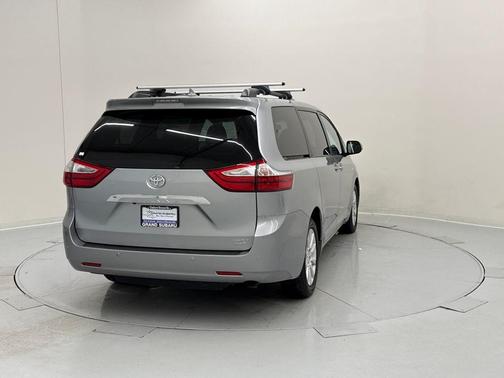 2017 Toyota Sienna Limited