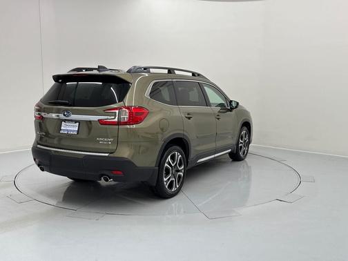 2025 Subaru Ascent Limited 8-Passenger