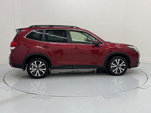 Crimson Red Pearl 2024 Subaru Forester Limited