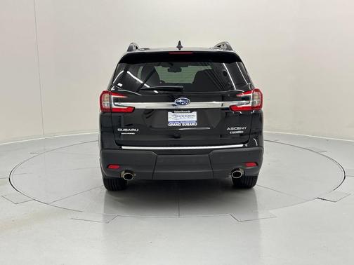 2025 Subaru Ascent Touring 7-Passenger