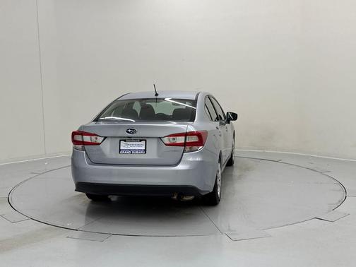 2019 Subaru Impreza 2.0i