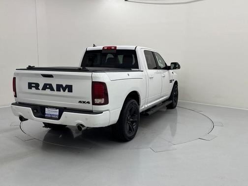 2017 RAM 1500 Night Crew Cab 4x4 5'7' Box