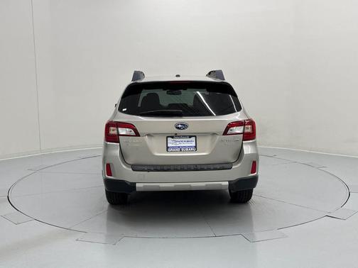 Tungsten Metallic 2015 Subaru Outback 3.6R Limited