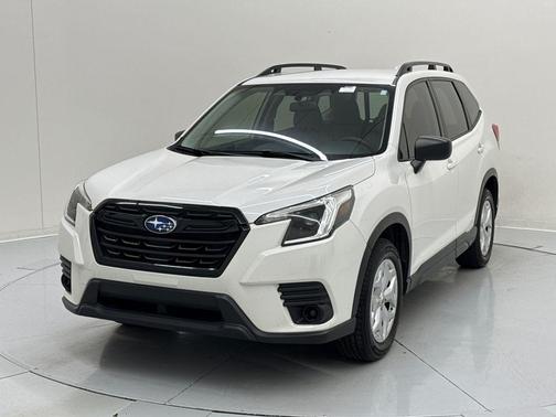 Crystal White Pearl 2023 Subaru Forester Limited