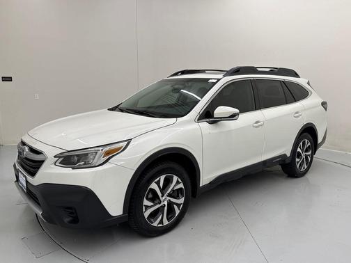 Crystal White Pearl 2021 Subaru Outback Limited XT