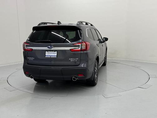 2025 Subaru Ascent Limited 7-Passenger