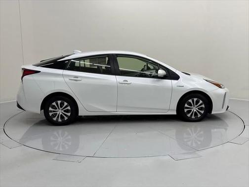 2022 Toyota Prius LE