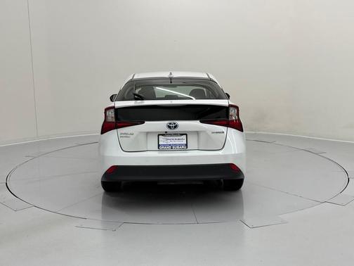 2022 Toyota Prius LE