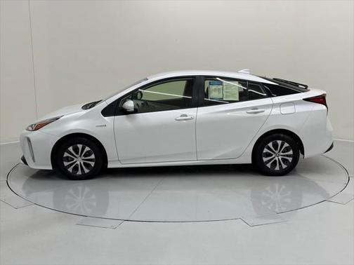 2022 Toyota Prius LE