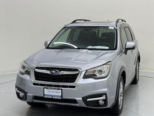 Ice Silver Metallic 2018 Subaru Forester 2.5i Touring