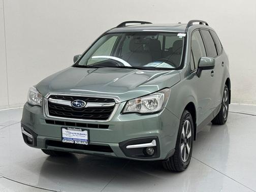 Jasmine Green Metallic 2018 Subaru Forester 2.5i Premium