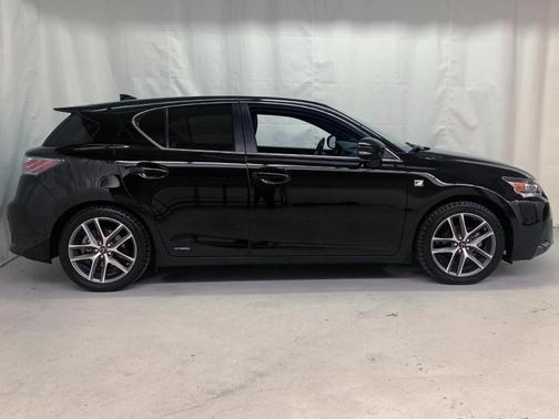 Photo 4 of 32 of 2016 Lexus CT 200h Base