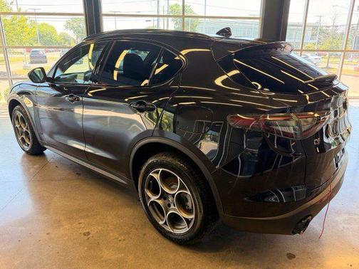Vulcano Black Metallic 2026 Alfa Romeo Stelvio AWD