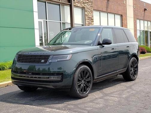 2025 Land Rover Range Rover P550e SE