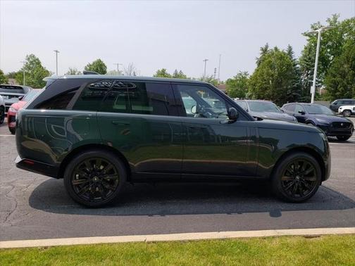 2025 Land Rover Range Rover P550e SE