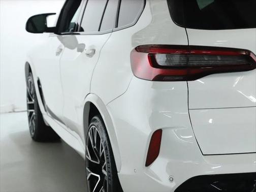 2022 BMW X5 M Base