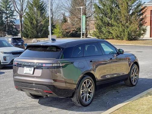 2026 Land Rover Range Rover Velar P250 SE R-Dynamic