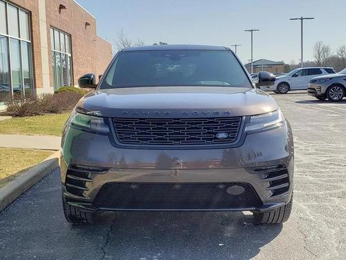 2026 Land Rover Range Rover Velar P250 SE R-Dynamic