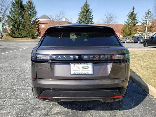2026 Land Rover Range Rover Velar P250 SE R-Dynamic