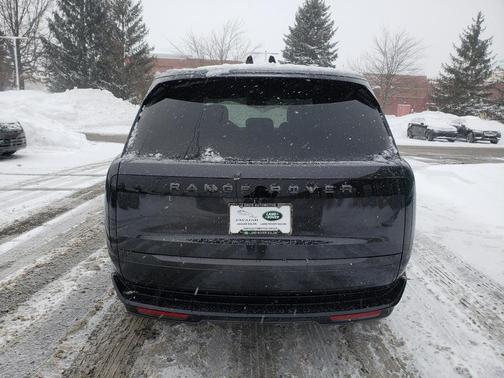 2026 Land Rover Range Rover P400 SE