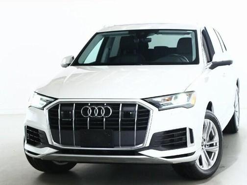 2023 Audi Q7 55 Premium Plus