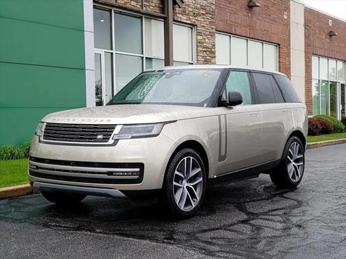 2025 Land Rover Range Rover P550e SE