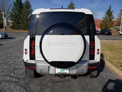 2025 Land Rover Defender 110 P400 S
