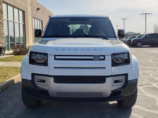 2025 Land Rover Defender 110 P400 S