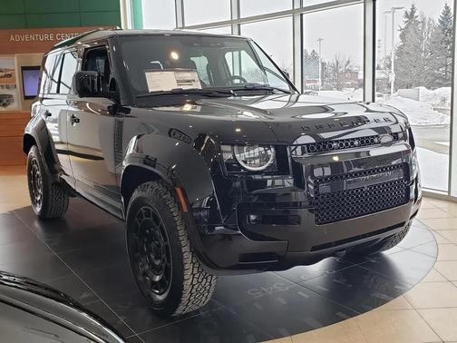 2026 Land Rover Defender P635 OCTA Black