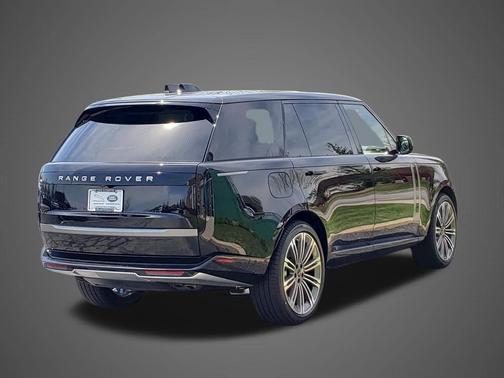 Santorini Black 2026 Land Rover Range Rover P530 SE 7 Seat