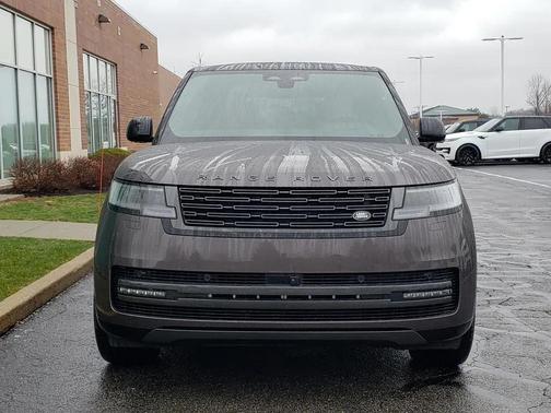 2025 Land Rover Range Rover P530 SE