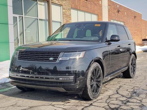 2026 Land Rover Range Rover P550e SE