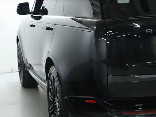 2023 Land Rover Range Rover P530 SE