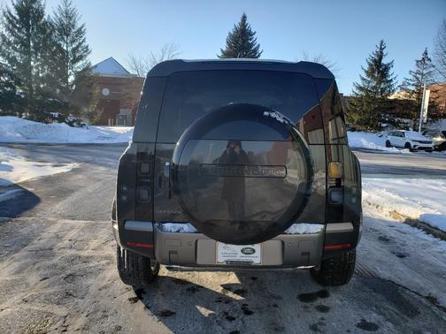 2026 Land Rover Defender P300 S