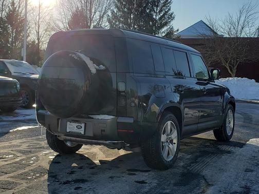 2026 Land Rover Defender P300 S