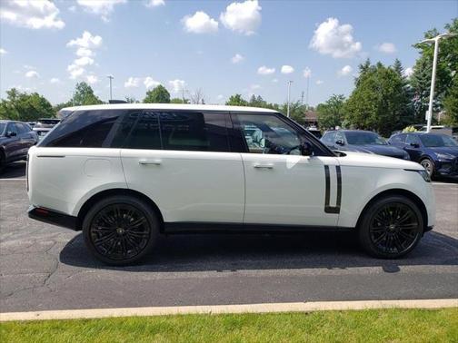 2025 Land Rover Range Rover P400 SE 7 Seat