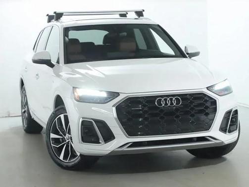 2022 Audi Q5 45 S line Premium Plus