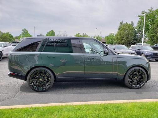 2025 Land Rover Range Rover P530 SE 7 Seat