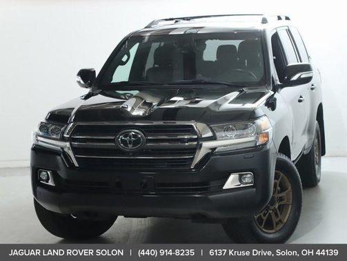 2020 Toyota Land Cruiser Base