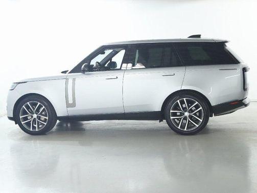 2023 Land Rover Range Rover P530 SE
