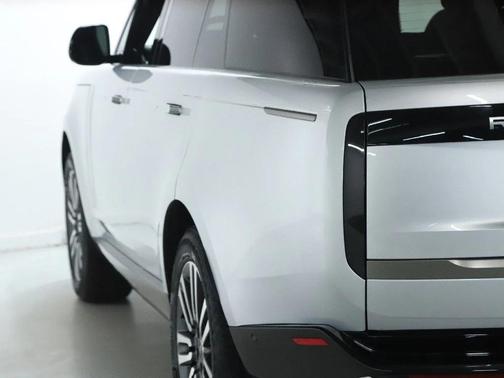 2023 Land Rover Range Rover P530 SE