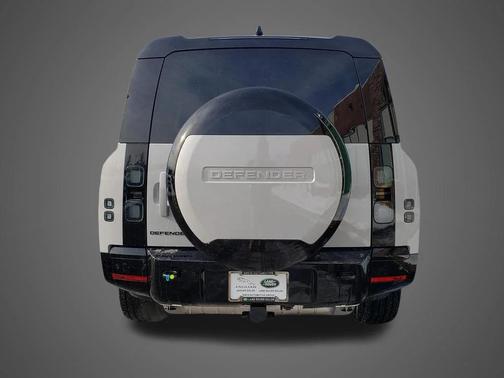 2026 Land Rover Defender P400 X-Dynamic SE