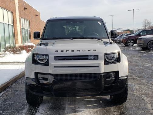 2026 Land Rover Defender P400 X-Dynamic SE