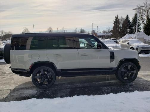 2026 Land Rover Defender P400 X-Dynamic SE