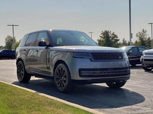 2025 Land Rover Range Rover P550e SE