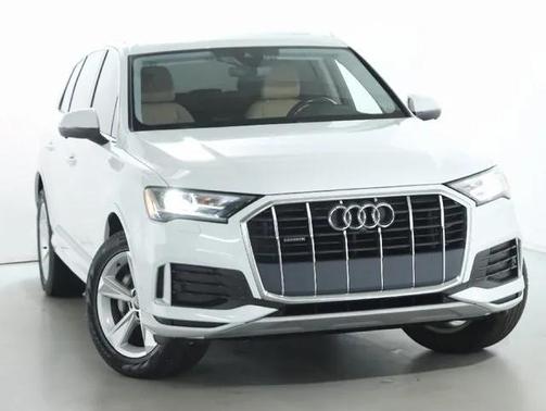2021 Audi Q7 45 Premium Plus